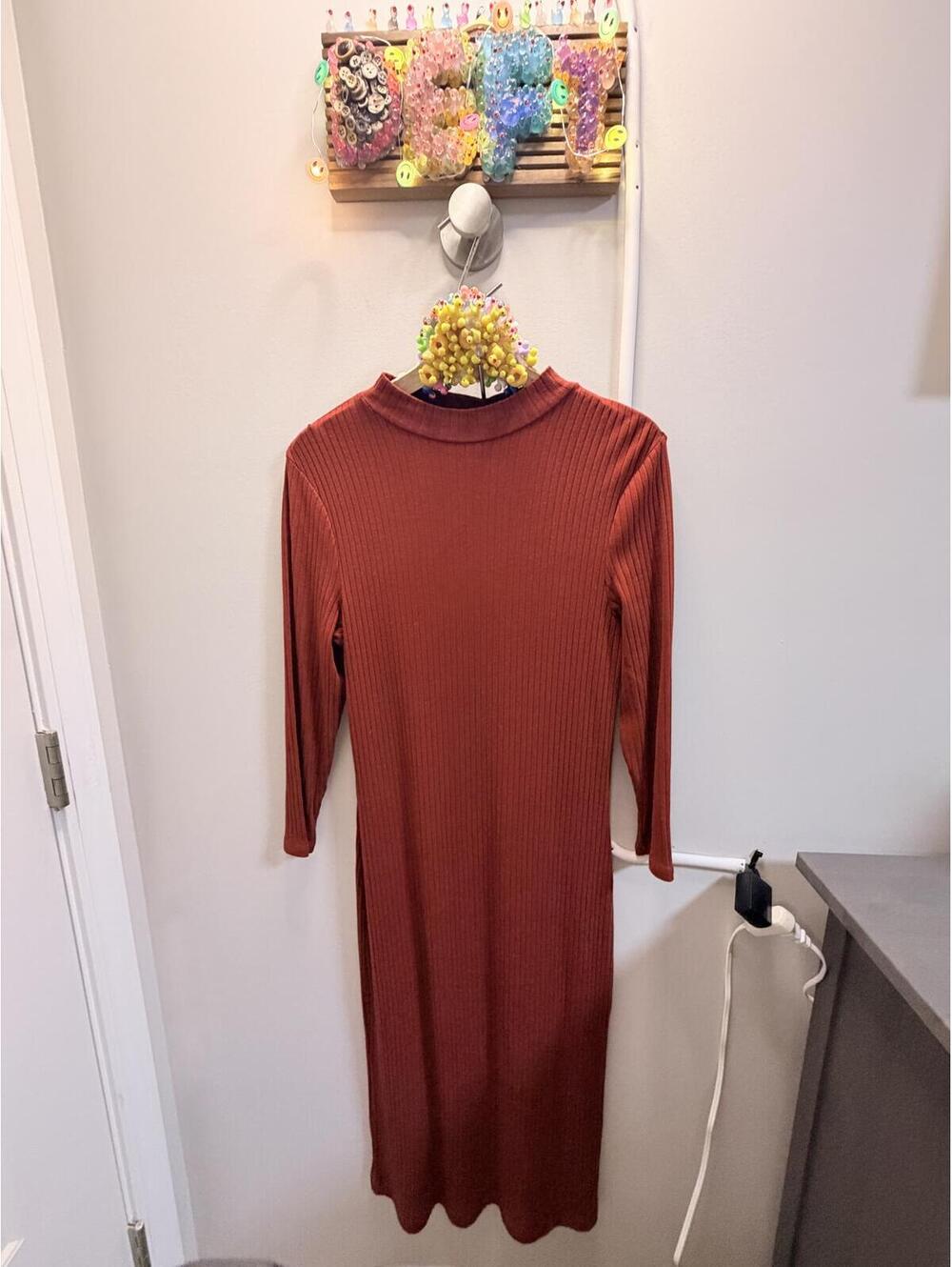 Deftduck Women's Rust Ribbed Long Sleeve Midi Dress